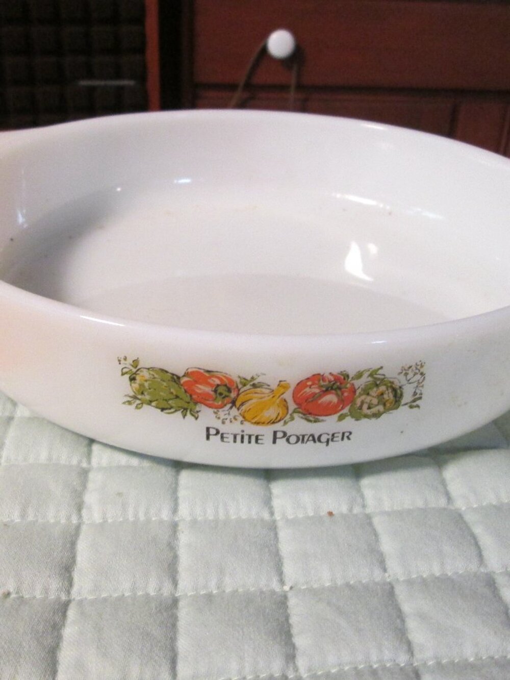 Vtg Petite Potager Fire King milk Glass round pie dish 9 in 2 in deep